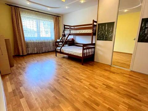 будинок за адресою Поперечна вул., 10