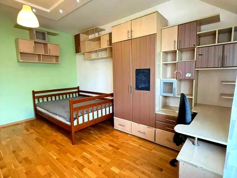 будинок за адресою Поперечна вул., 10