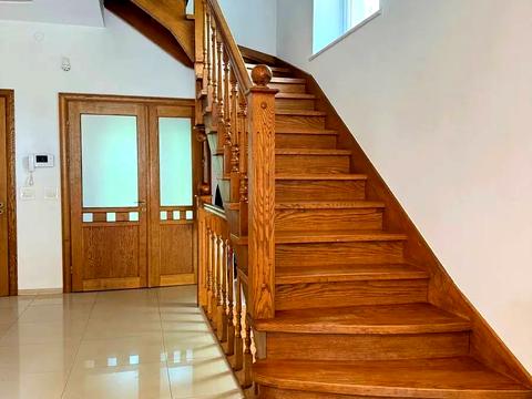 будинок за адресою Поперечна вул., 10