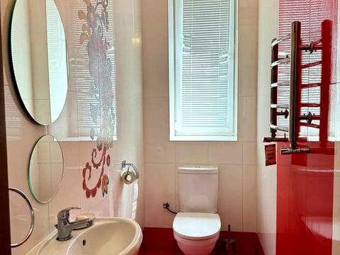 будинок за адресою Поперечна вул., 10