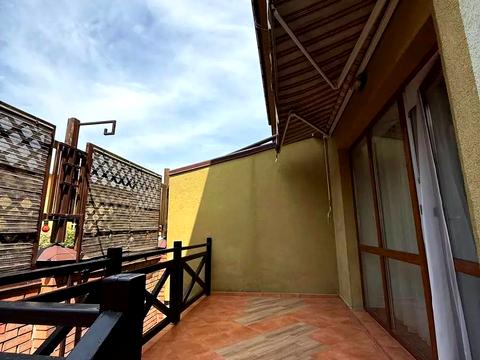 будинок за адресою Поперечна вул., 10