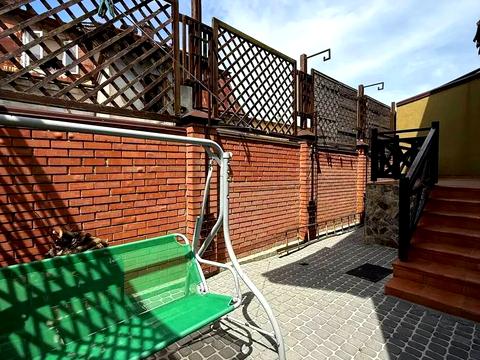 будинок за адресою Поперечна вул., 10