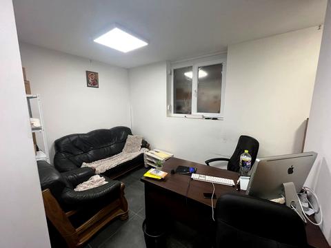 комерційна за адресою Під Голоском вул., 1