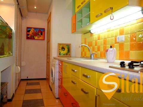 будинок за адресою Костянтина Великого вул.