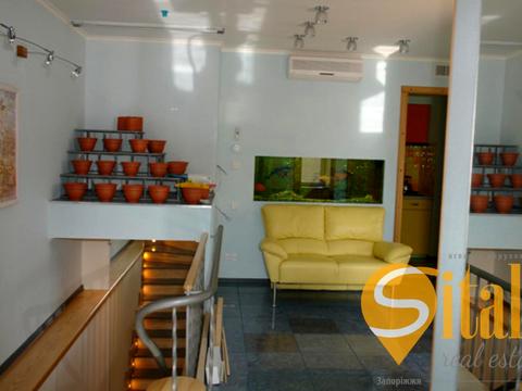 будинок за адресою Костянтина Великого вул.