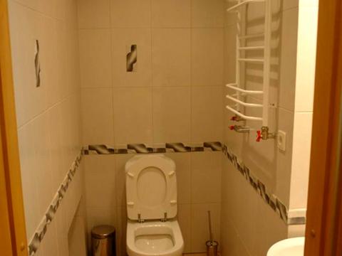 будинок за адресою Костянтина Великого вул.