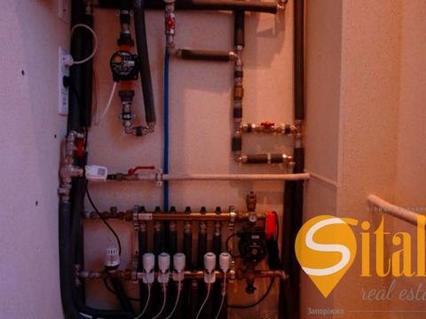 будинок за адресою Костянтина Великого вул.