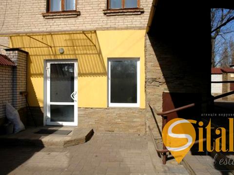 будинок за адресою Костянтина Великого вул.