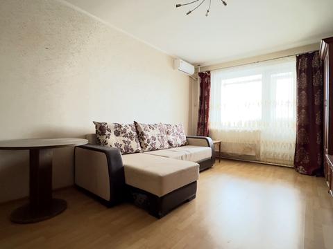 квартира за адресою Анни Ахматової вул., 15