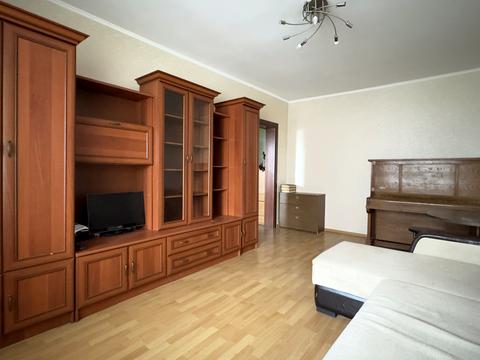 квартира за адресою Анни Ахматової вул., 15