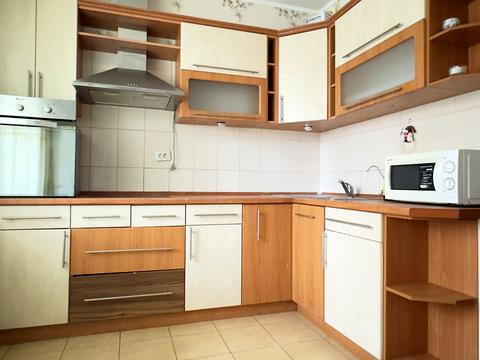 квартира за адресою Анни Ахматової вул., 15