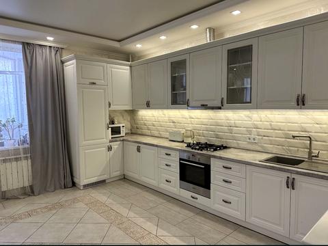 квартира за адресою Героїв України просп. (Героїв Сталінграду), 13-Ж