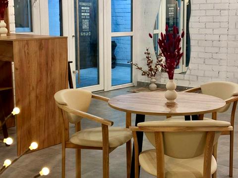 комерційна за адресою Матвія Донцова вул. (Тургенєвська), 24