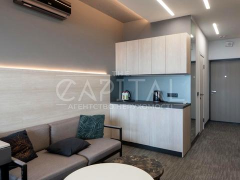 комерційна за адресою Васильківська вул., 100-А