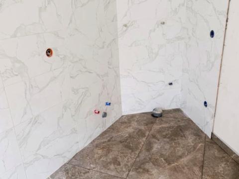 коммерческая по адресу Корятовича пл., 17