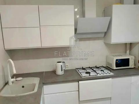 квартира за адресою Анни Ахматової вул., 7/15