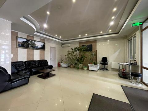 комерційна за адресою Євгена Коновальця вул. (Щорса), 32-Г