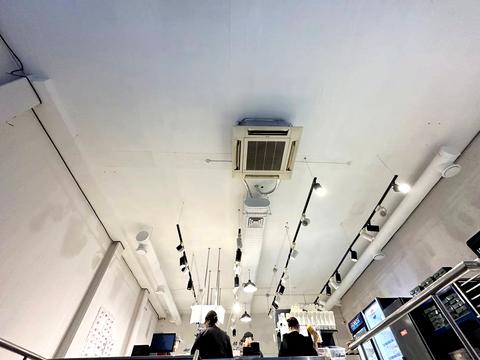 комерційна за адресою Науки просп. (Гагаріна), 90