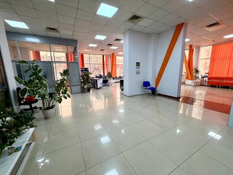 комерційна за адресою Павла Нірінберга вул. (Баумана), 10-А