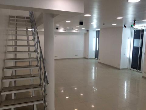 комерційна за адресою Дмитра Яворницького просп. (Карла Маркса), 54