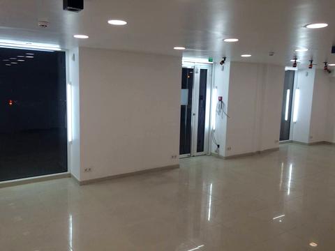 комерційна за адресою Дмитра Яворницького просп. (Карла Маркса), 54