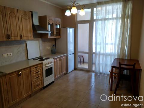 квартира за адресою Академіка Глушкова просп., 9-Г