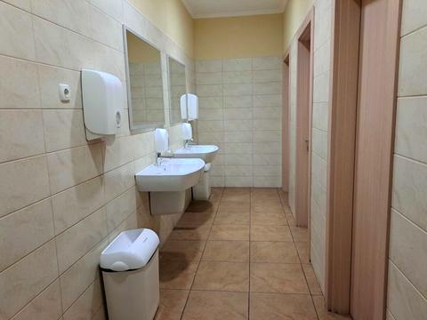 комерційна за адресою Польова вул., 21