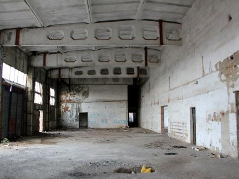 комерційна за адресою Білгород-Дністровський, Серпнева вул., 1