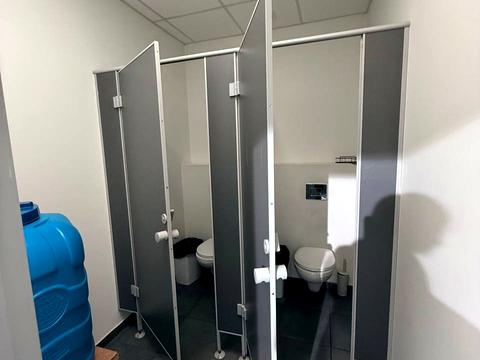 комерційна за адресою Ливарна вул., 4