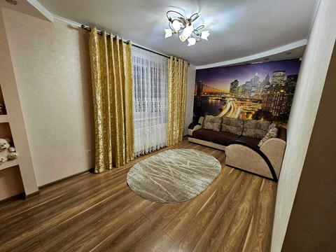 квартира за адресою Дмитра Майбороди вул. (Збишка), 2а