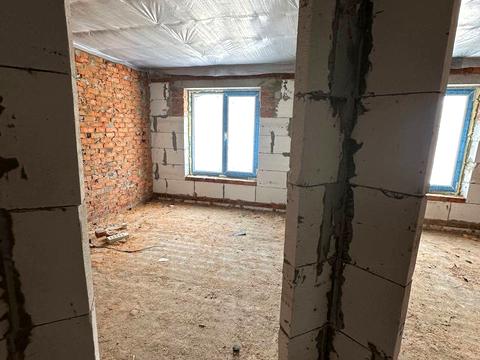 будинок за адресою Володимира Івасюка вул.