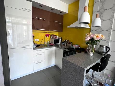 квартира за адресою Регенераторна вул., 4к2