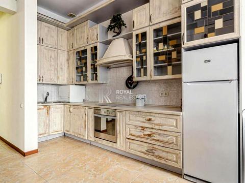 квартира за адресою Андрія Верхогляда вул. (Михайла Драгомирова), 14-А