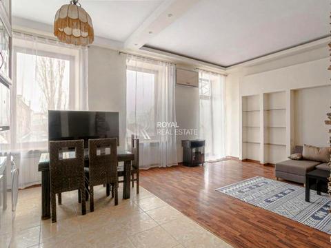 квартира за адресою Андрія Верхогляда вул. (Михайла Драгомирова), 14-А