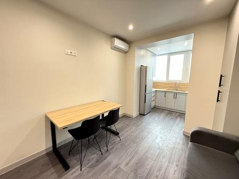 квартира за адресою Машинобудівників вул., 27