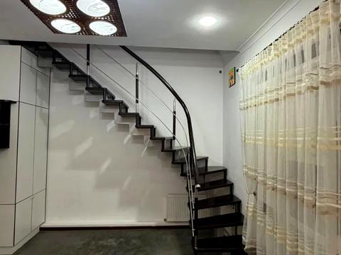 будинок за адресою Золоті Ключі