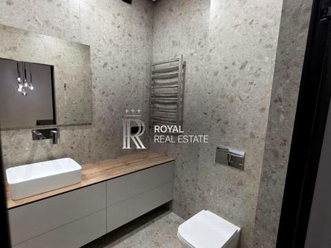 будинок за адресою с. Петропавлівська борщагівка, Микільська, 5