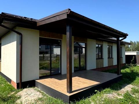 дом по адресу Евгения Плужника ул.