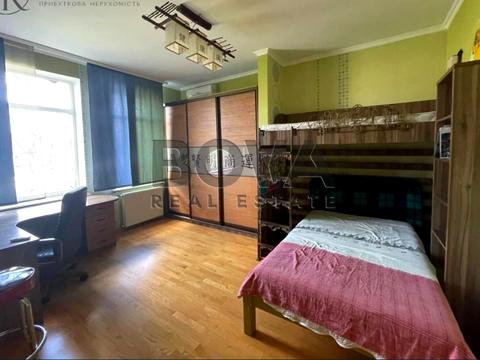 будинок за адресою Київ, Огіркова вул.