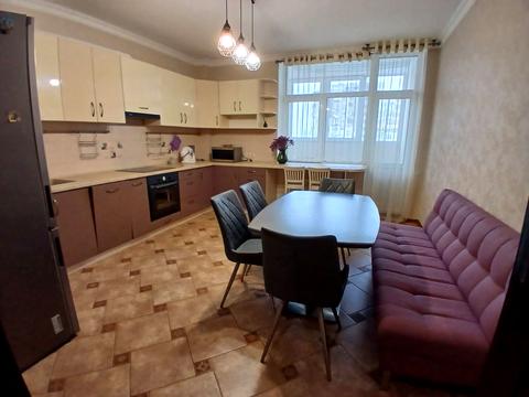 квартира за адресою Анни Ахматової вул., 22