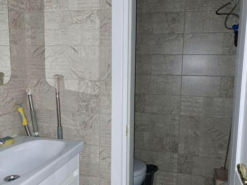 комерційна за адресою Богдана Хмельницького вул., 12