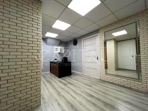 комерційна за адресою Шовковична вул., 24