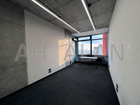 комерційна за адресою Євгена Коновальця вул. (Щорса), 44-А