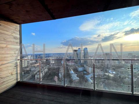 комерційна за адресою Євгена Коновальця вул. (Щорса), 44-А