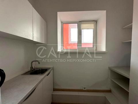 комерційна за адресою Мечнікова, 106