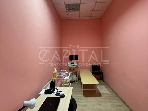 комерційна за адресою Київ, Срібнокільська вул., 12