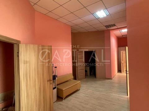 комерційна за адресою Київ, Срібнокільська вул., 12