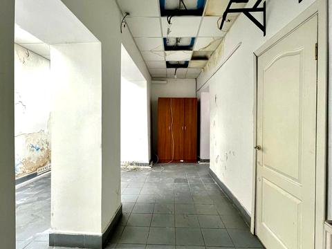 комерційна за адресою Львів, Князя Ярослава Осмомисла пл., 10