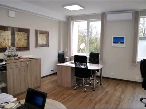 комерційна за адресою Івана Франка вул., 49