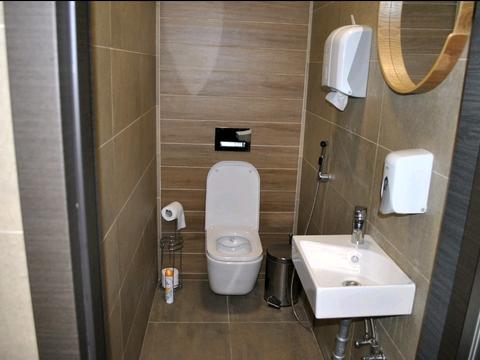 комерційна за адресою Івана Франка вул., 49